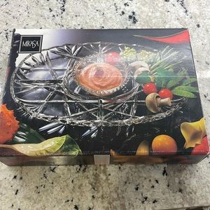 Mikasa crystal chip and dip set. New in box. 15.5”. Box has some wear.